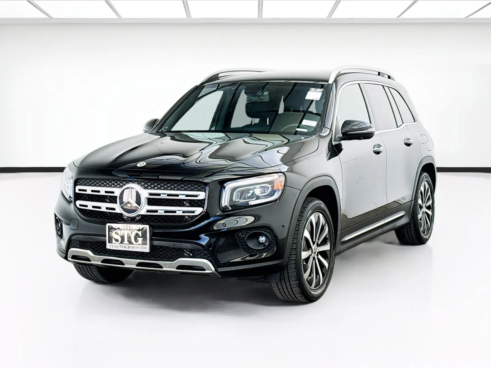 Black 2022 Mercedes-Benz GLB 250 for sale in Bellflower, CA