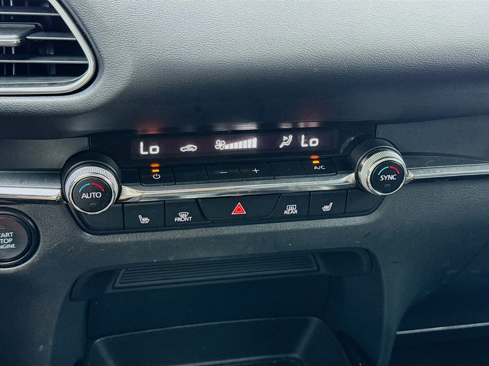Mazda CX-30 photo 12