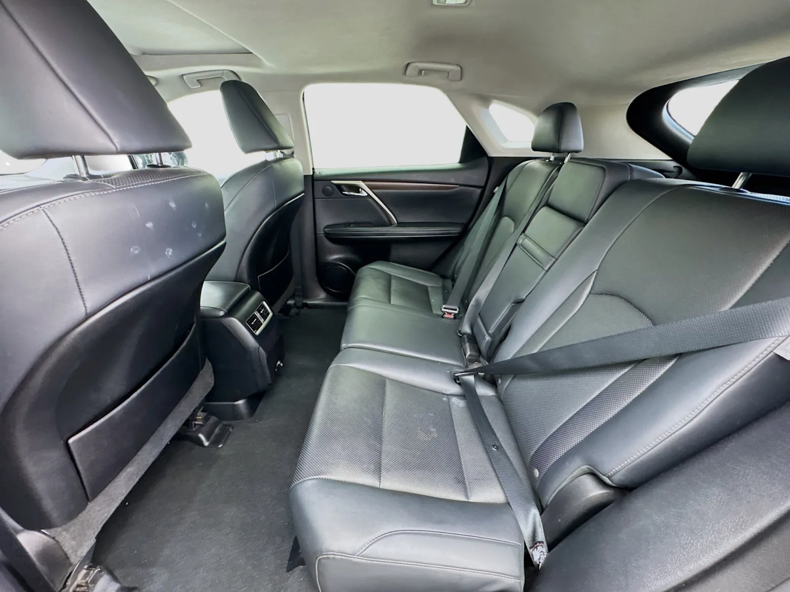 Lexus RX photo 16