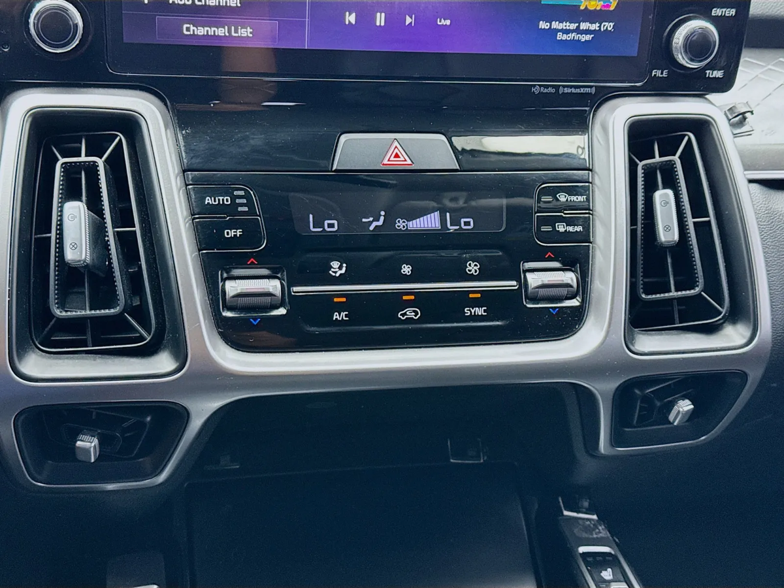 Kia Sorento photo 12