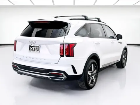 More photos of 2022 Kia Sorento S at STG Bellflower, CA