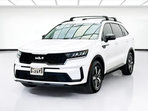 White 2022 Kia Sorento S for sale in Bellflower, CA