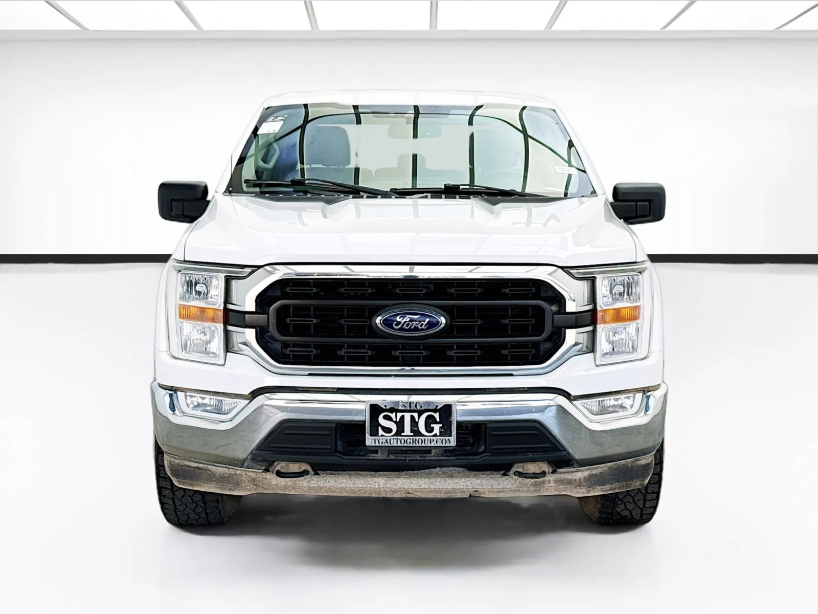Ford F-150 photo 2