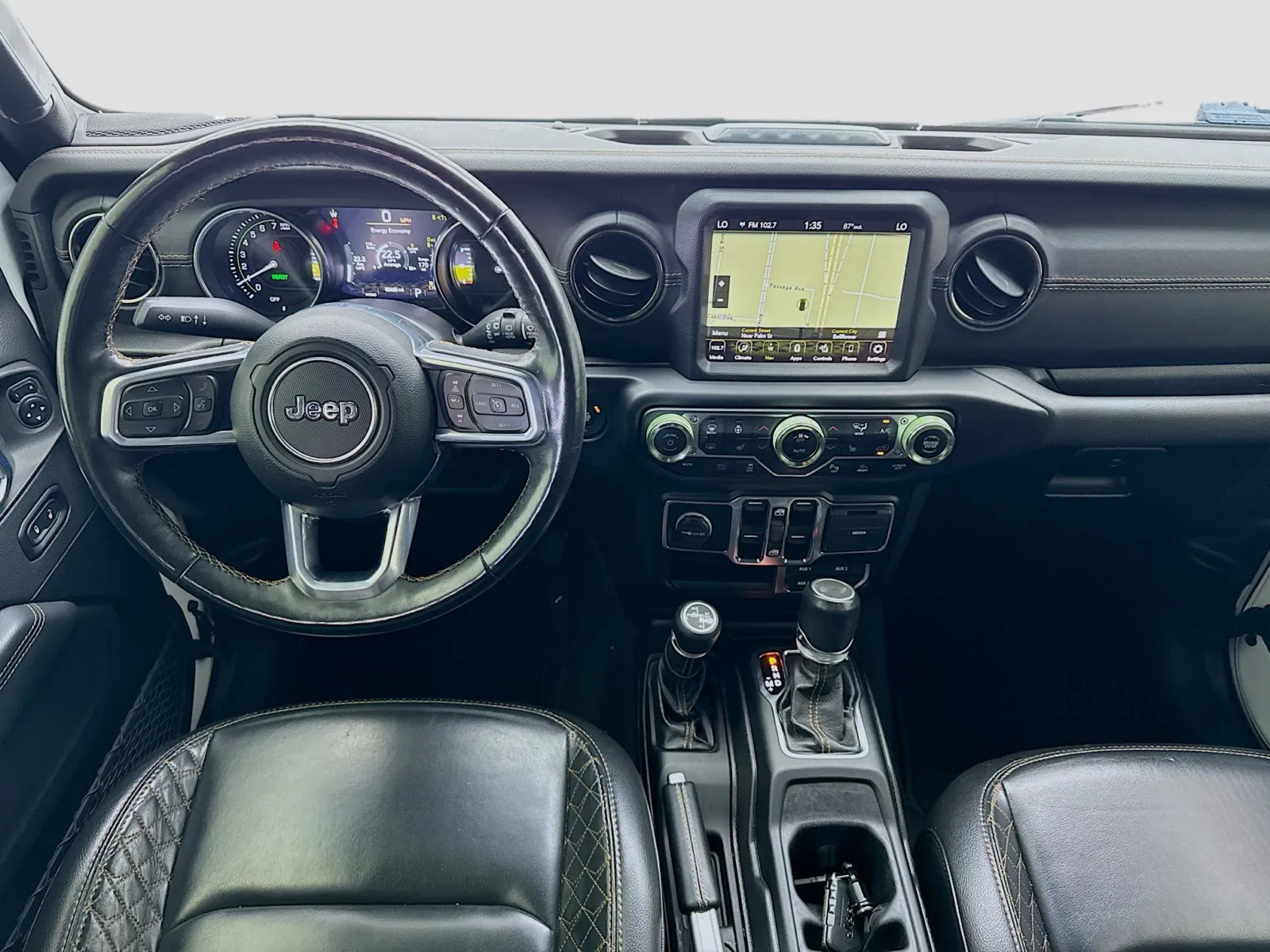 Jeep Wrangler photo 15