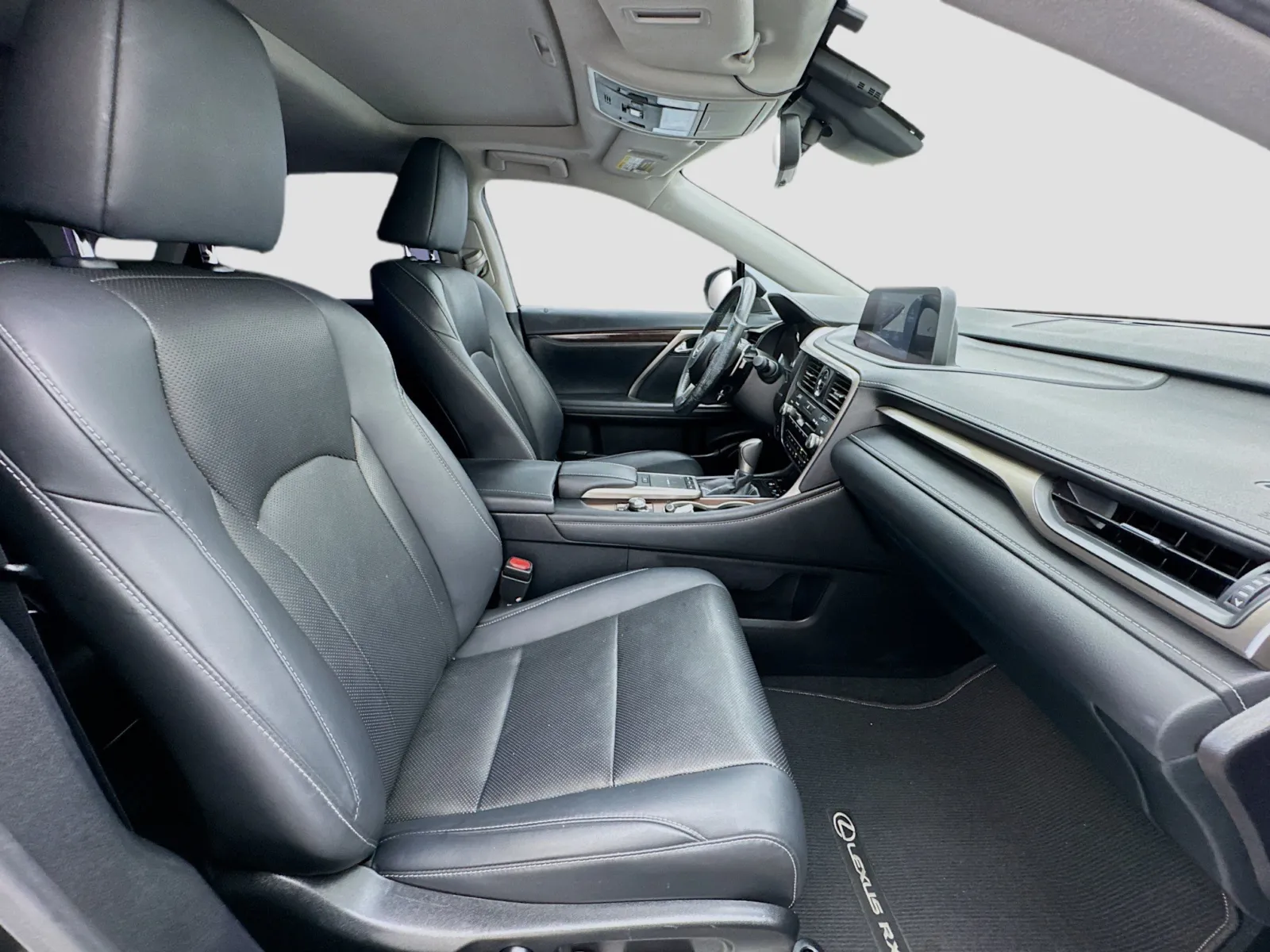 Lexus RX photo 20