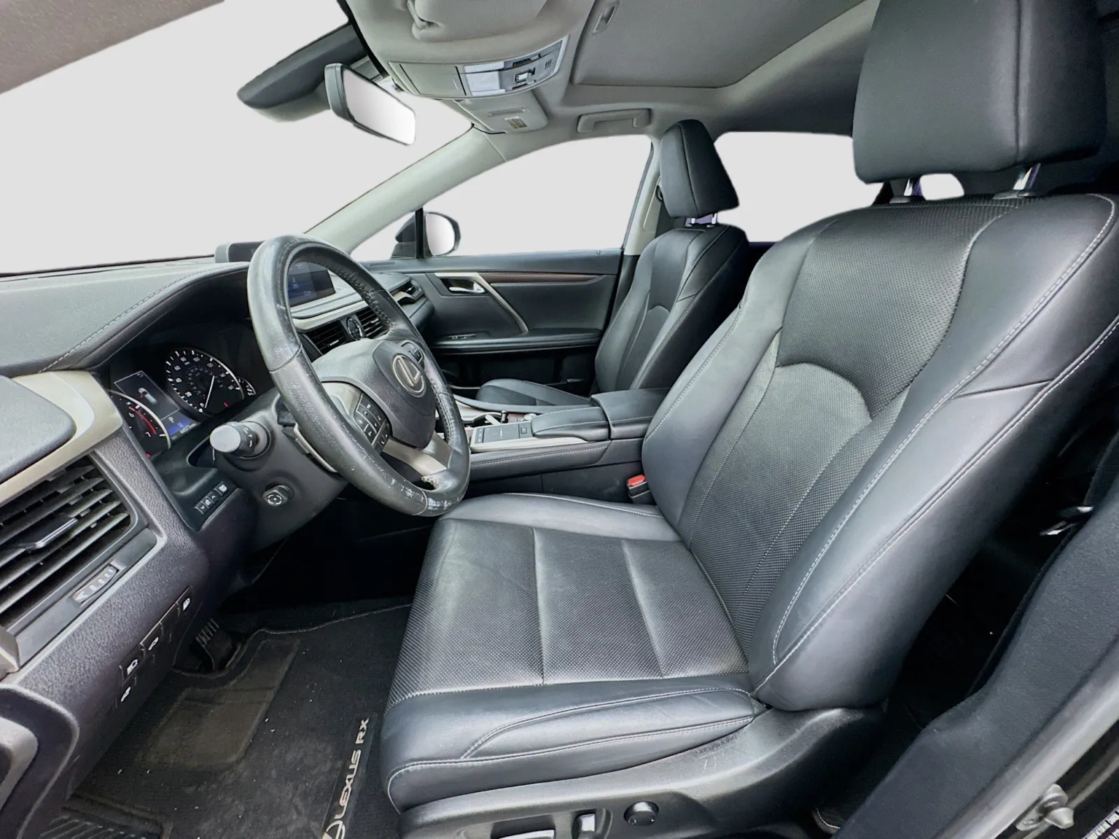 Lexus RX photo 13