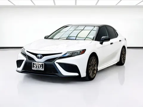 White 2023 Toyota Camry SE for sale in Bellflower, CA