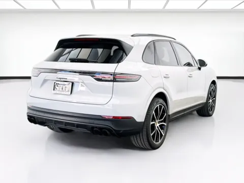 More photos of 2023 Porsche Cayenne Platinum Edition at STG Bellflower, CA