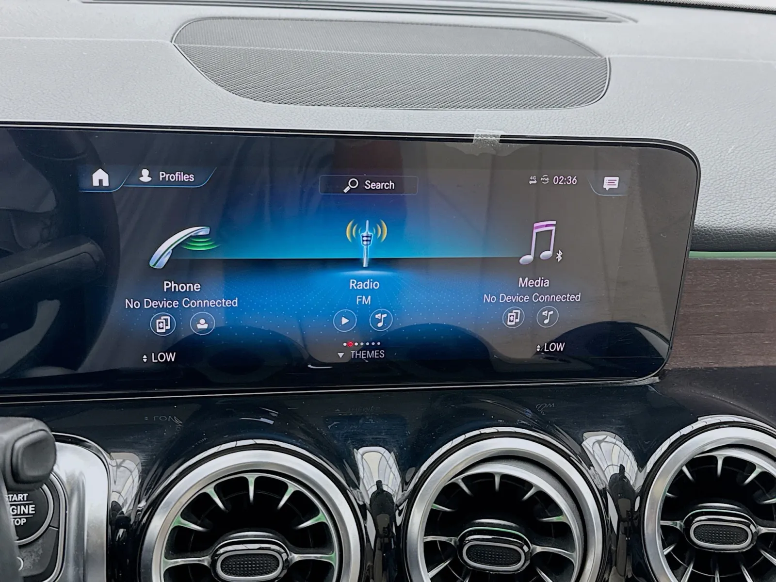 Mercedes-Benz GLB photo 9
