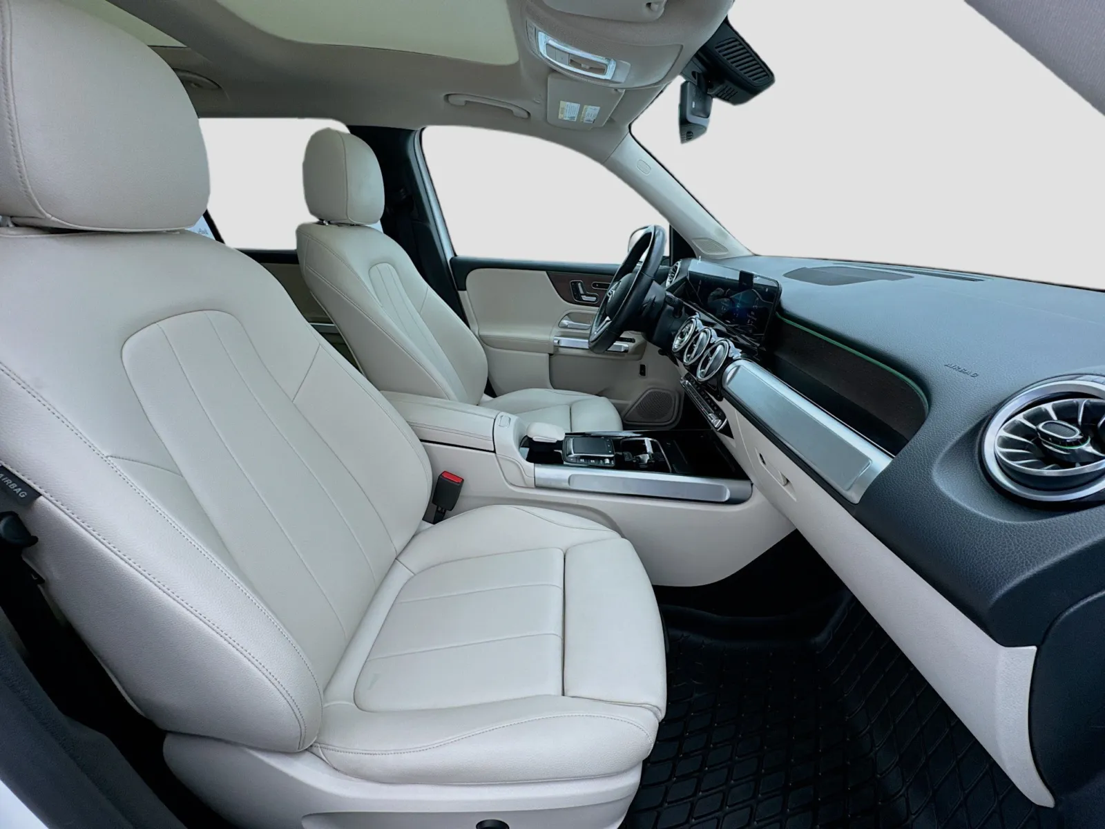 Mercedes-Benz GLB photo 20