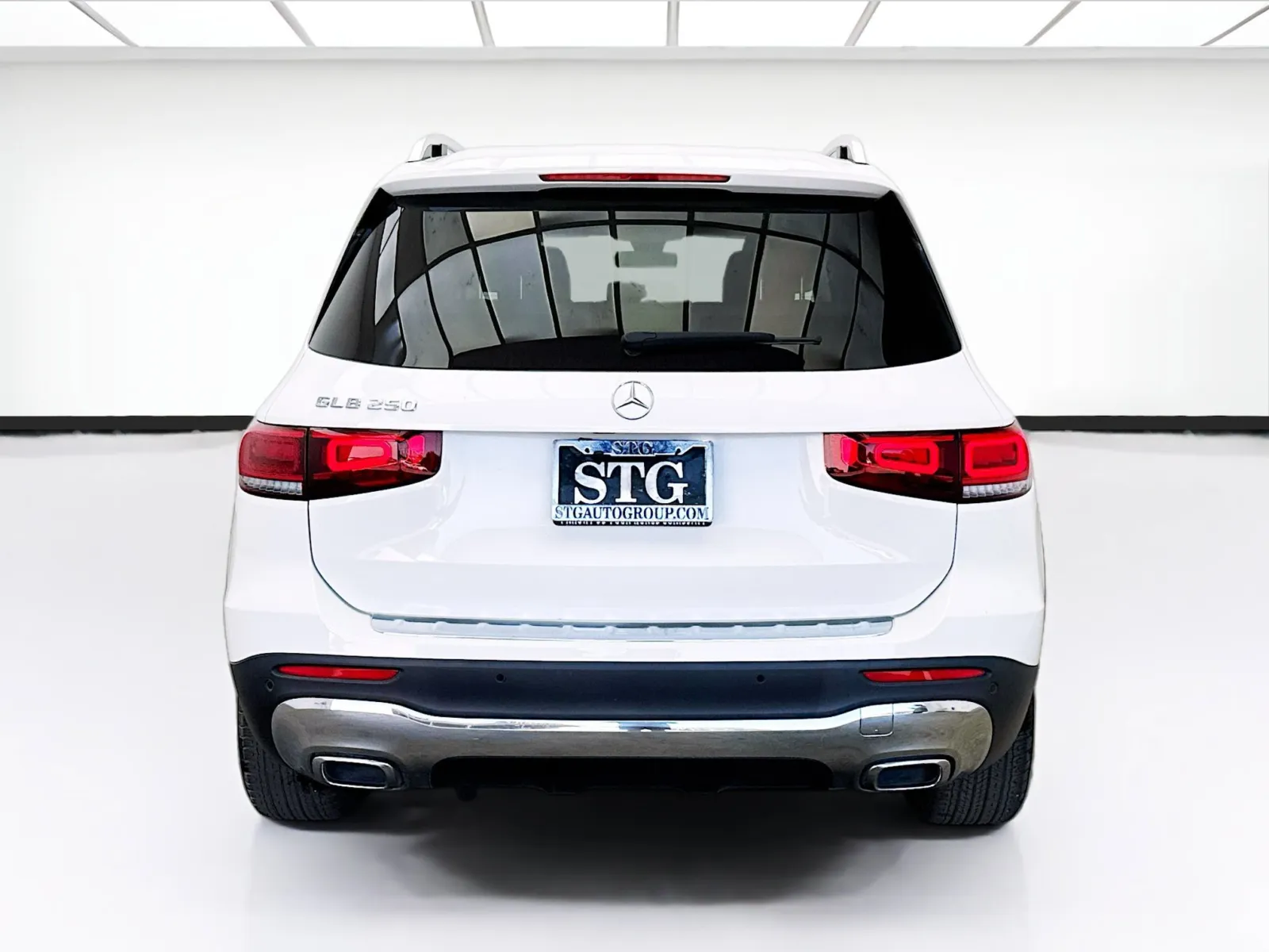 Mercedes-Benz GLB photo 5