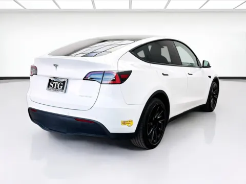 More photos of 2020 Tesla Model Y Long Range at STG Bellflower, CA