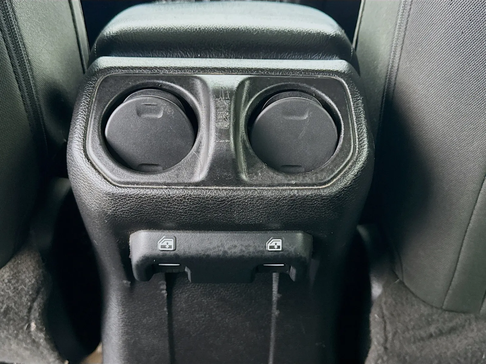 Jeep Wrangler photo 16