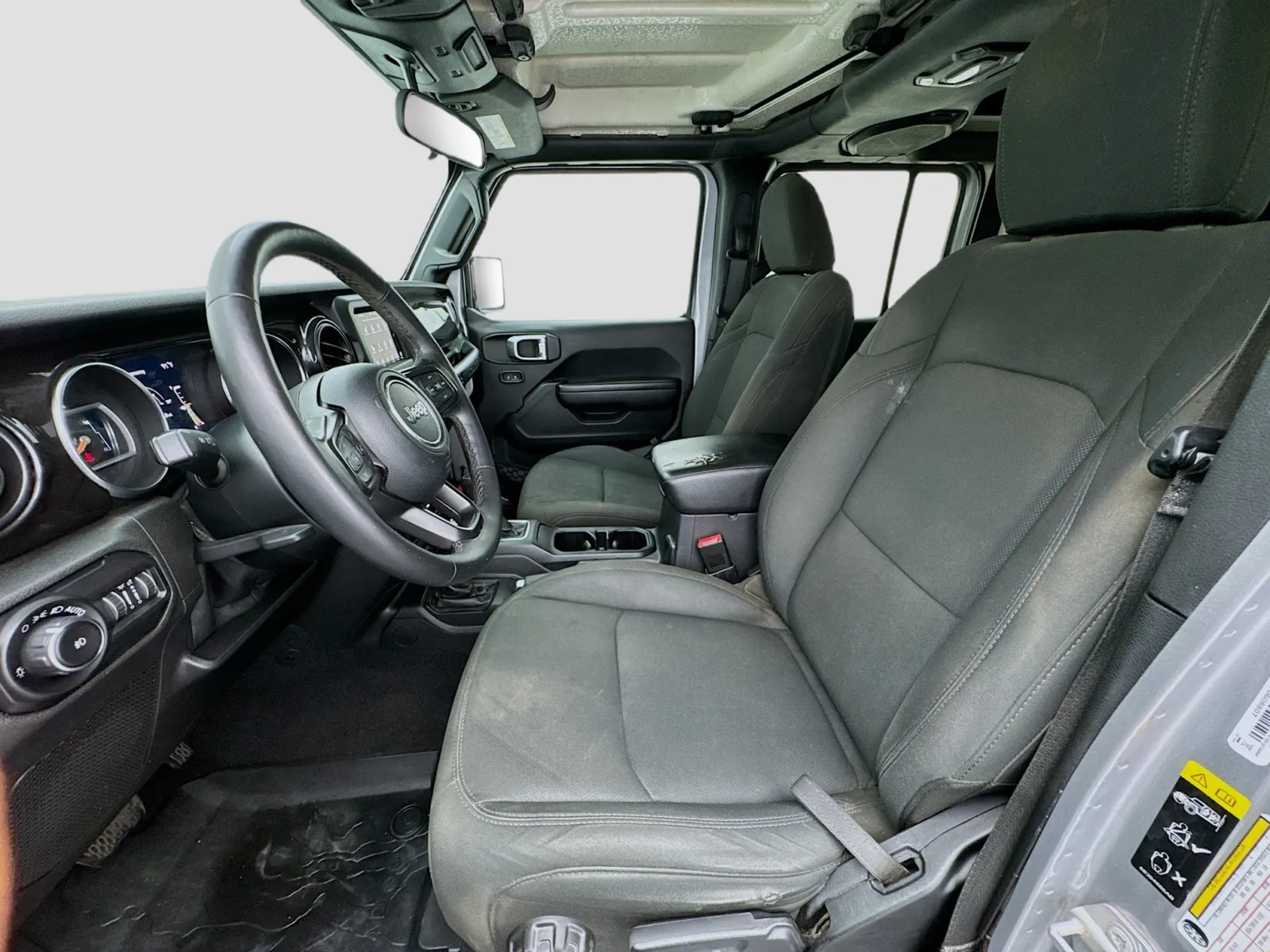 Jeep Wrangler photo 13