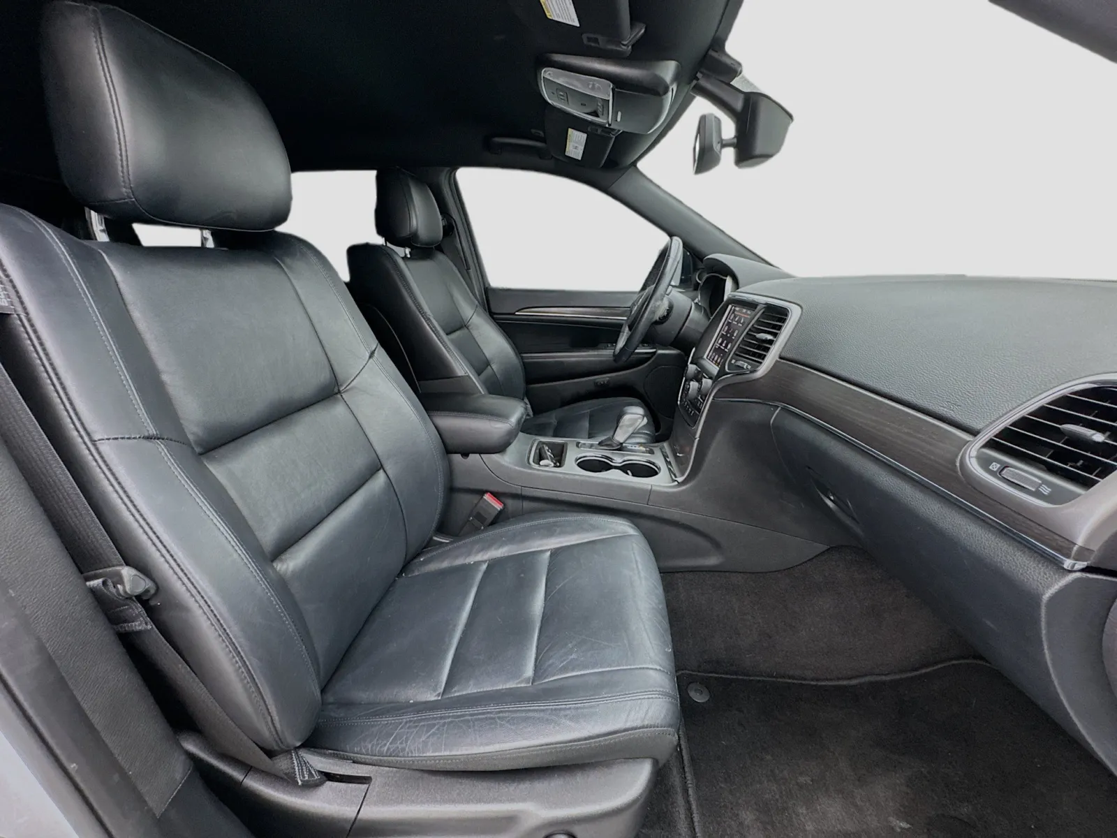 Jeep Grand Cherokee photo 19
