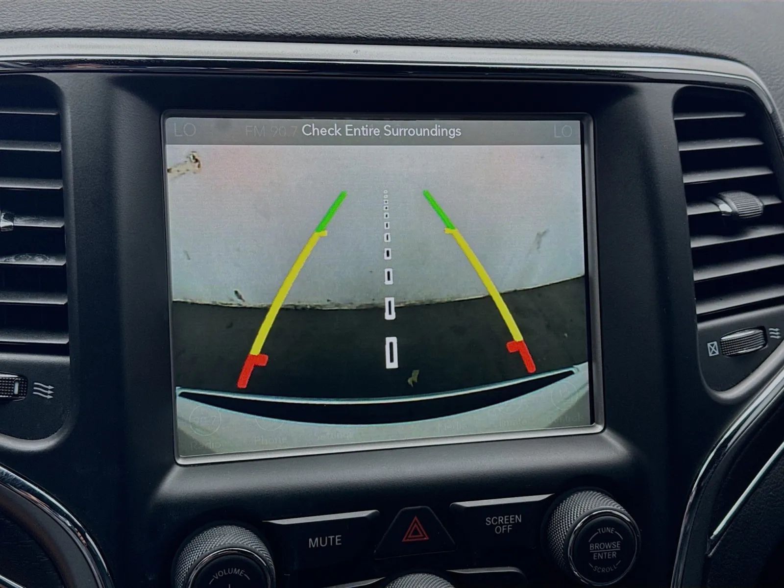 Jeep Grand Cherokee photo 10