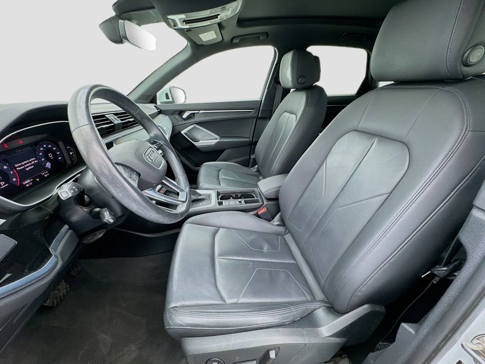 Audi Q3 photo 13