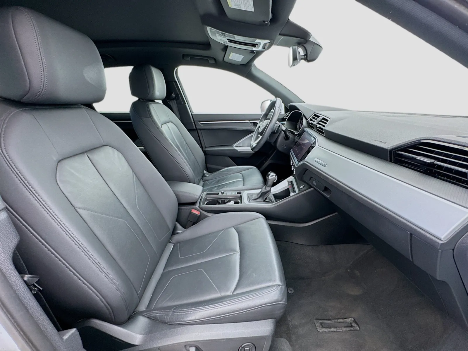Audi Q3 photo 20