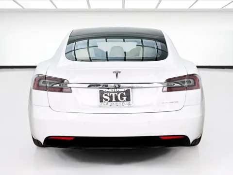 More photos of 2020 Tesla Model S Long Range at STG Bellflower, CA