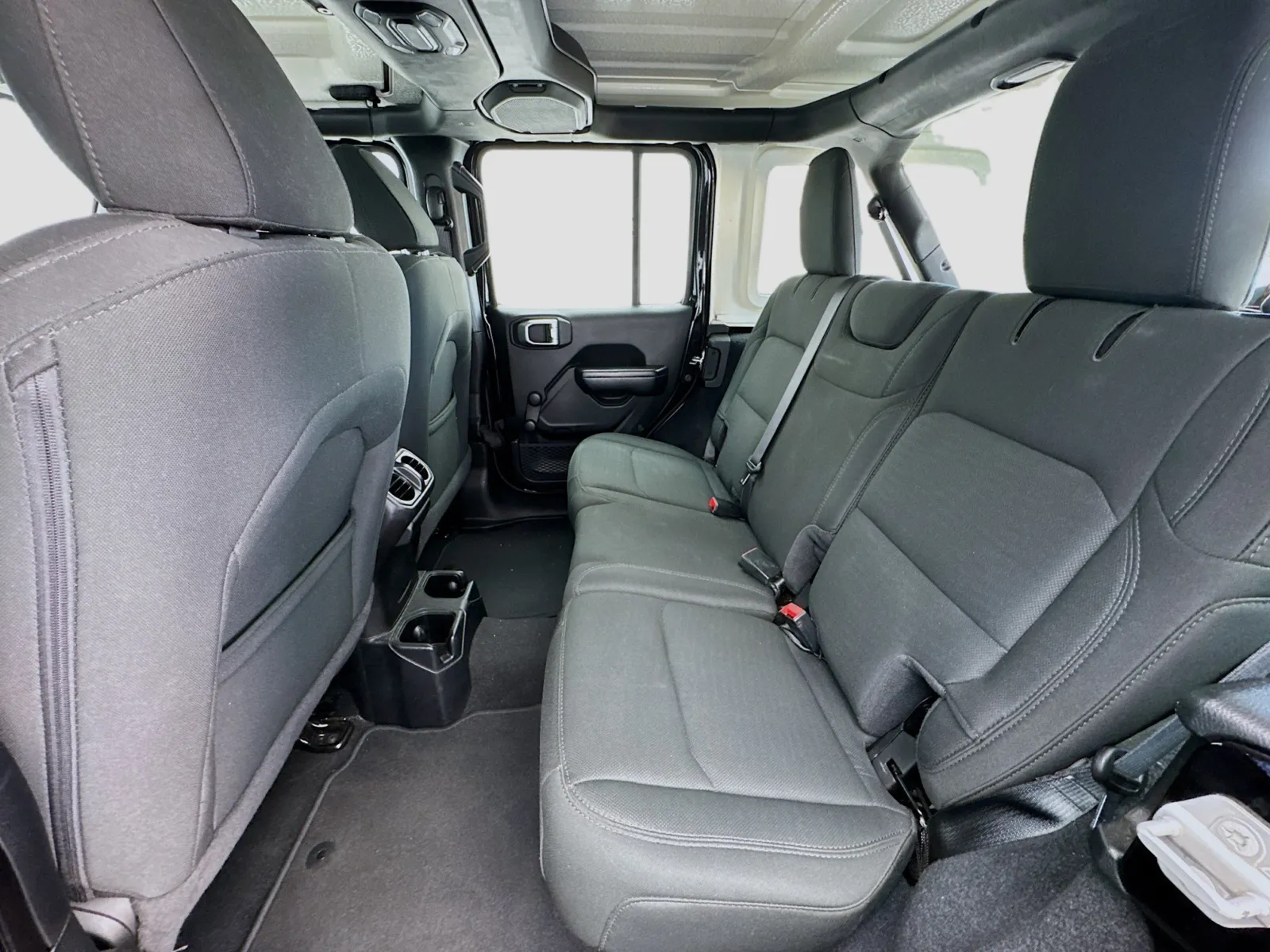 Jeep Wrangler photo 15