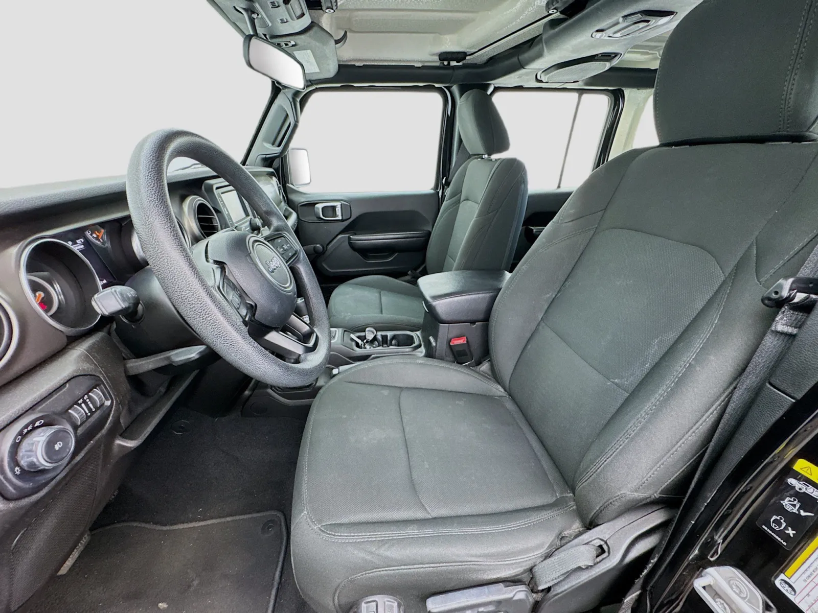 Jeep Wrangler photo 13