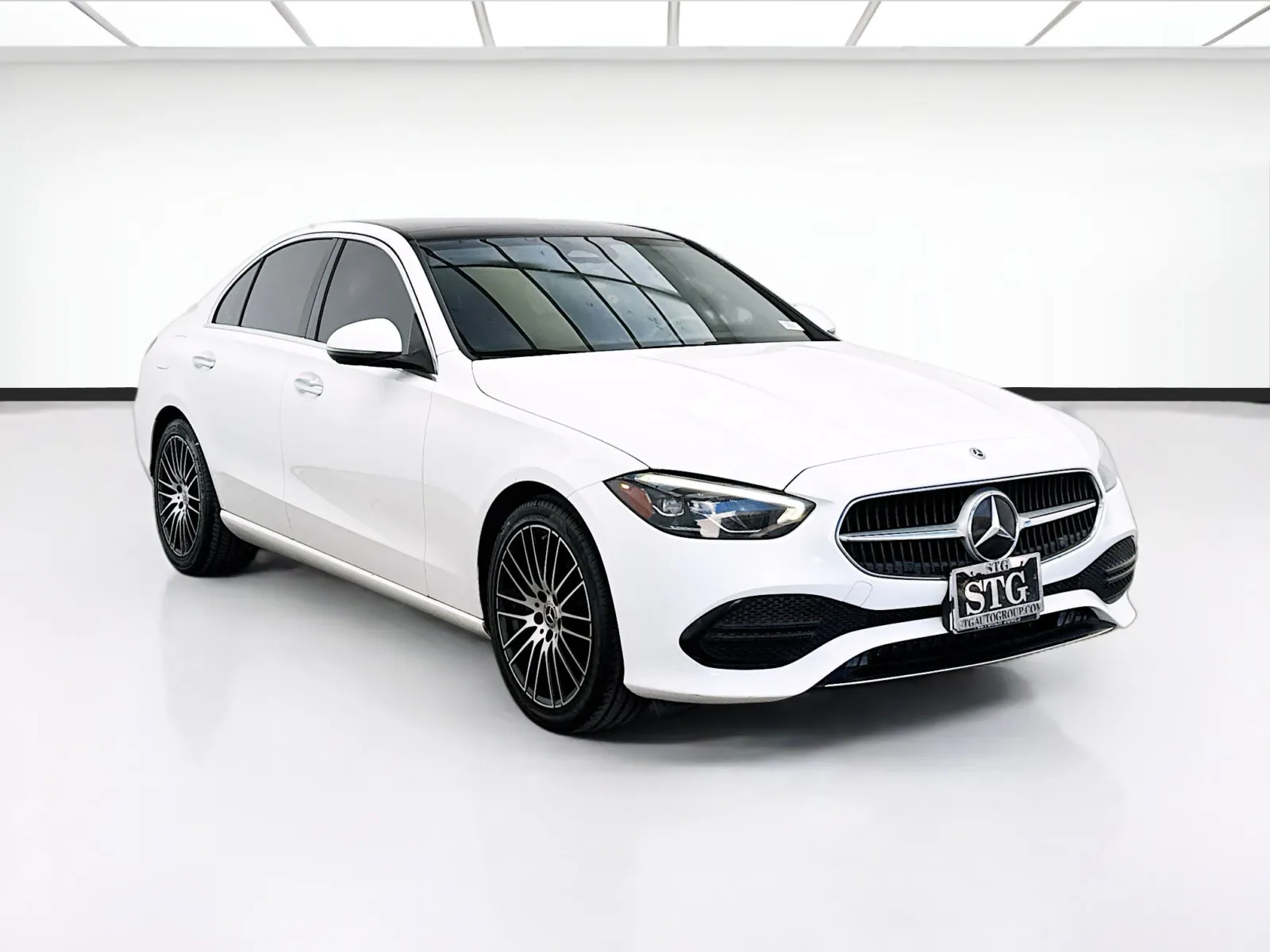 Mercedes-Benz C-Class photo 3