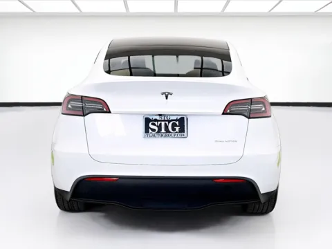 More photos of 2023 Tesla Model Y Long Range at STG Bellflower, CA