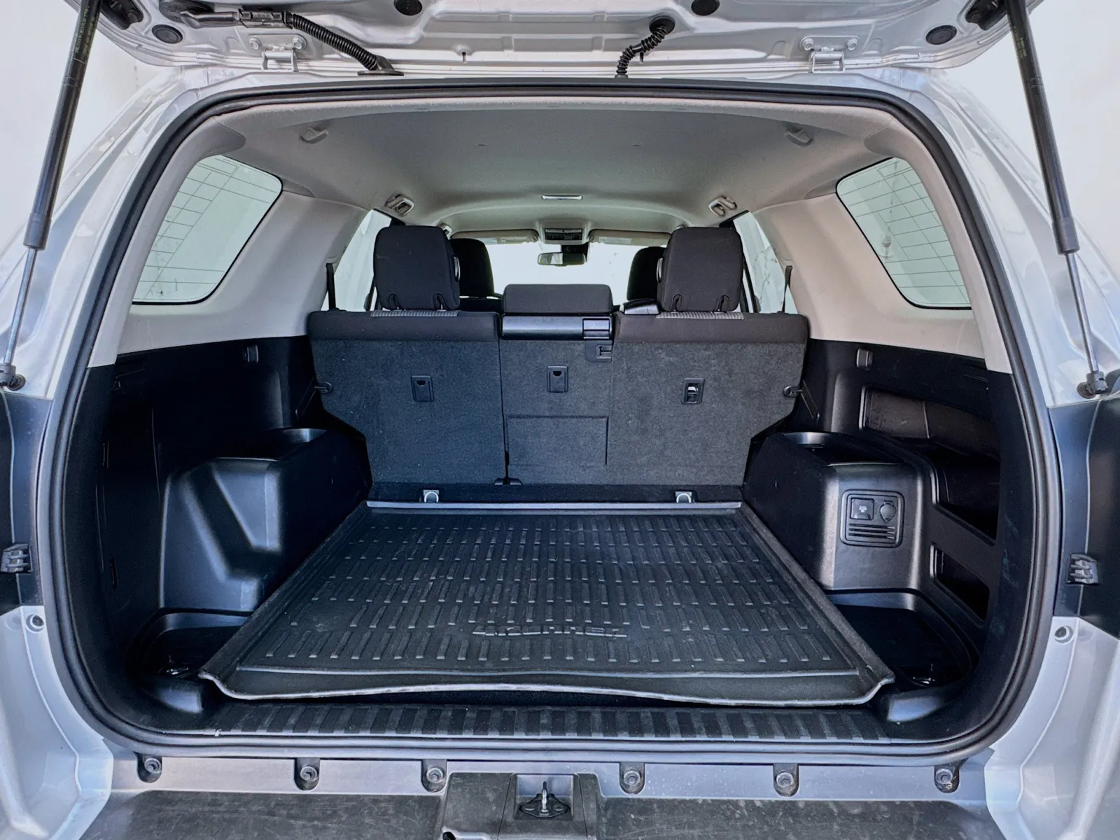 Toyota 4Runner photo 17