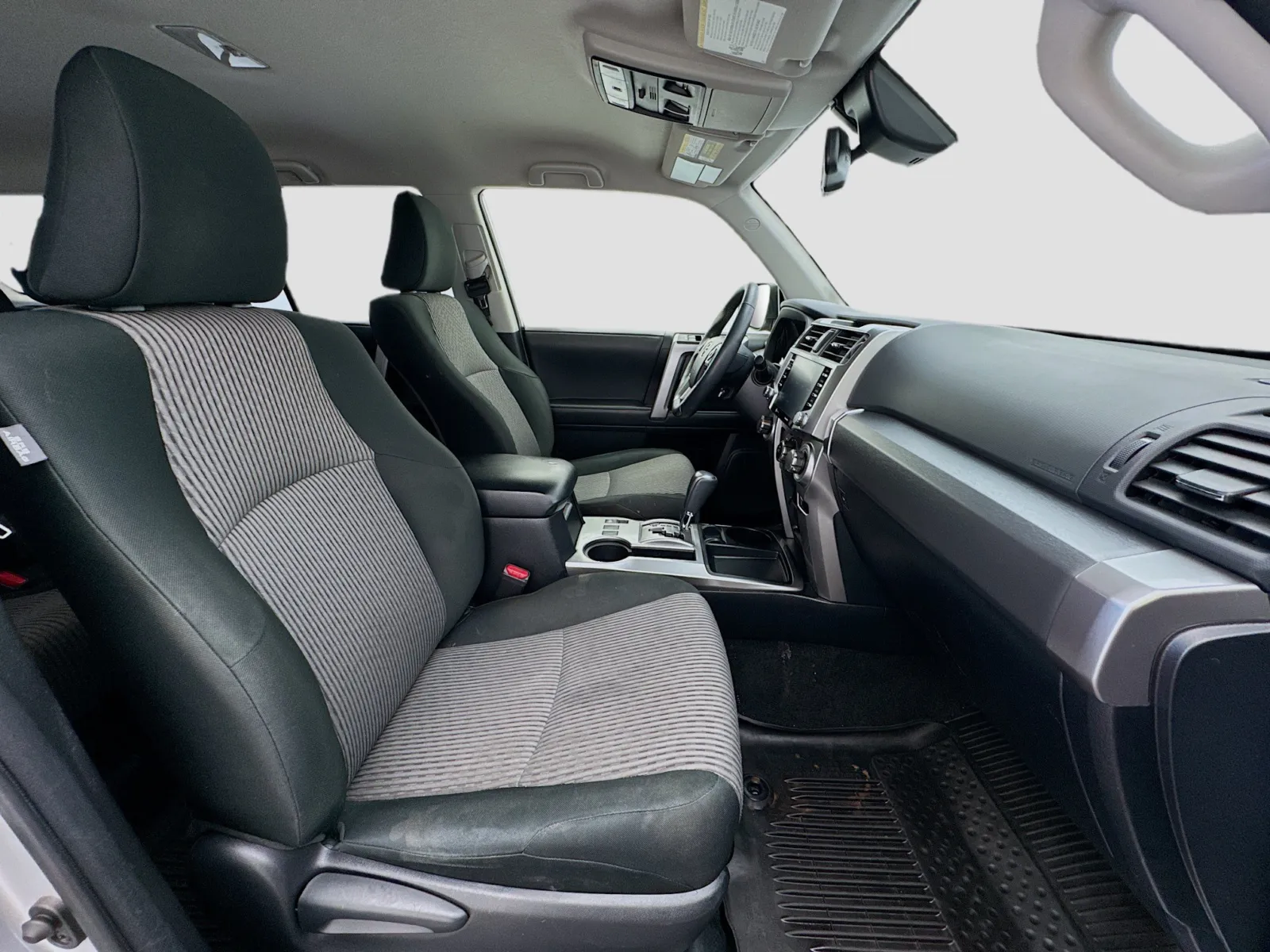 Toyota 4Runner photo 19
