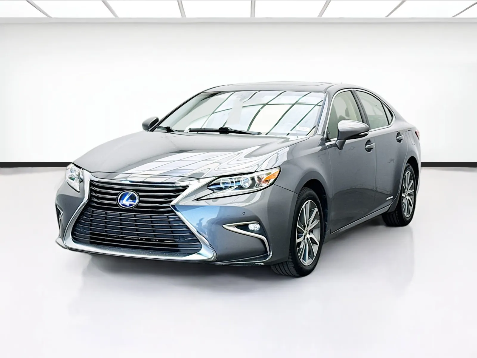 Gray 2017 Lexus ES 300h for sale in Bellflower, CA