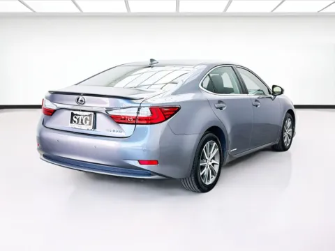 More photos of 2017 Lexus ES 300h at STG Bellflower, CA