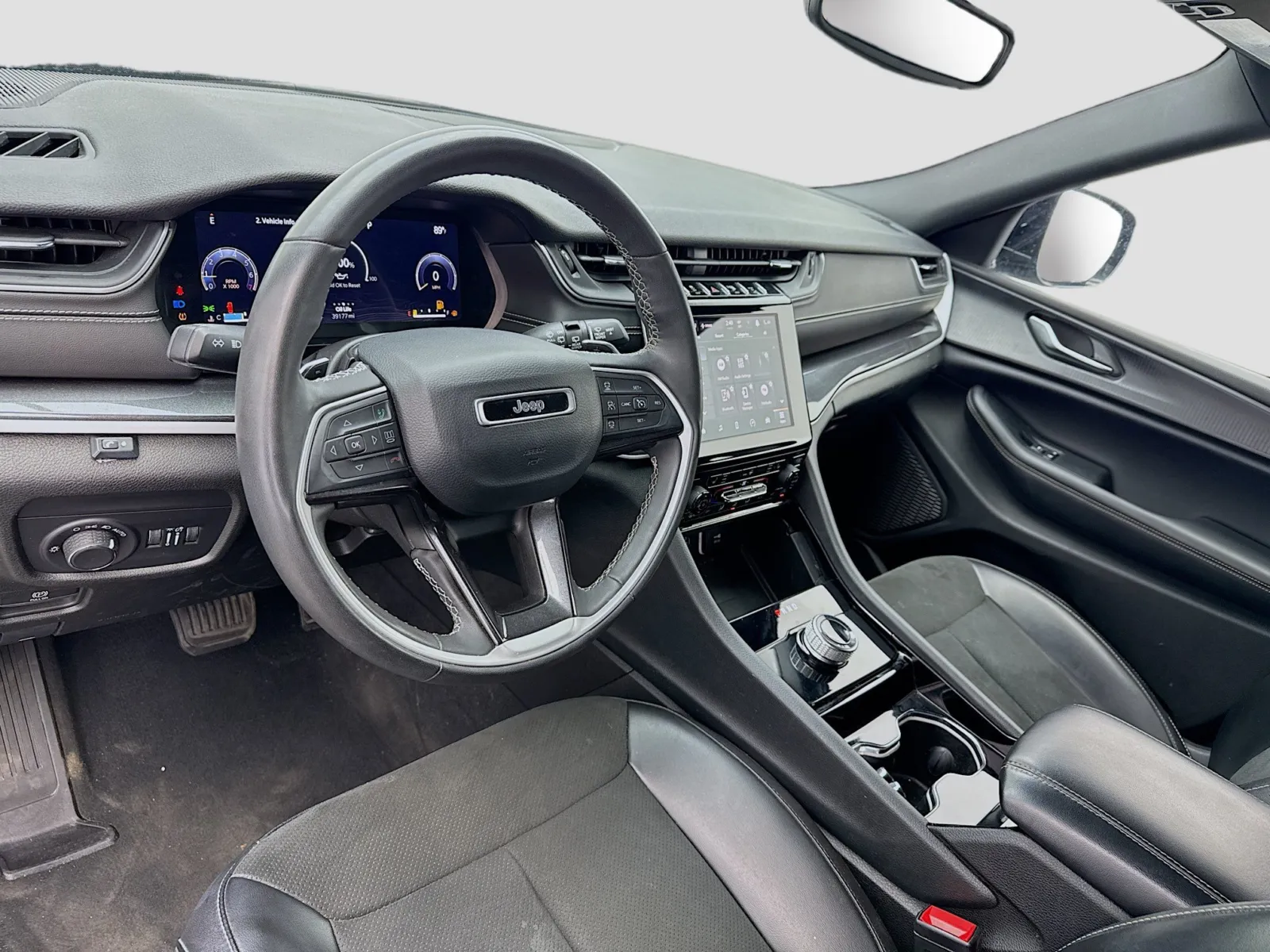 Jeep Grand Cherokee photo 7