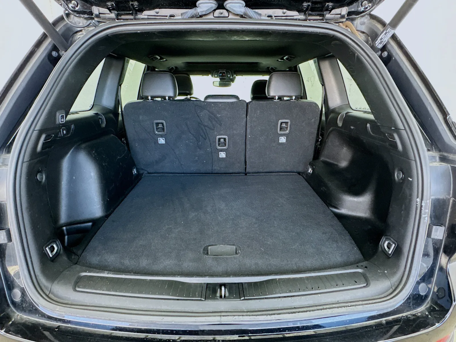 Jeep Grand Cherokee photo 19