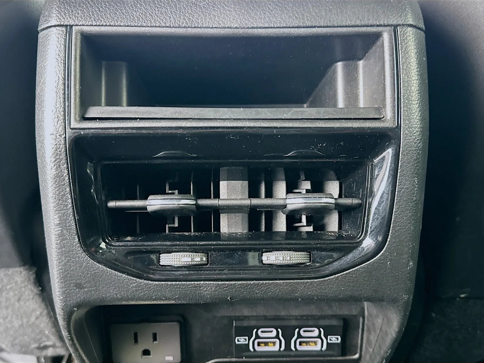 Jeep Grand Cherokee photo 18