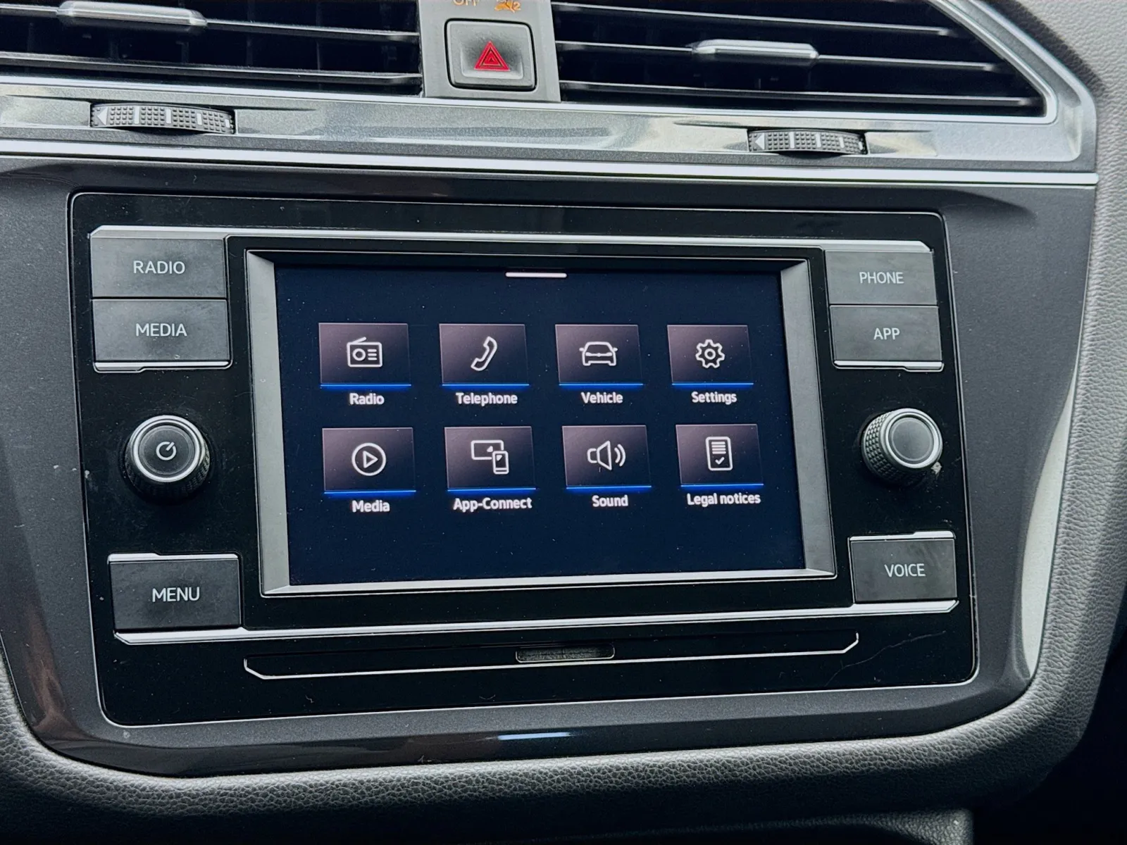 Volkswagen Tiguan photo 9