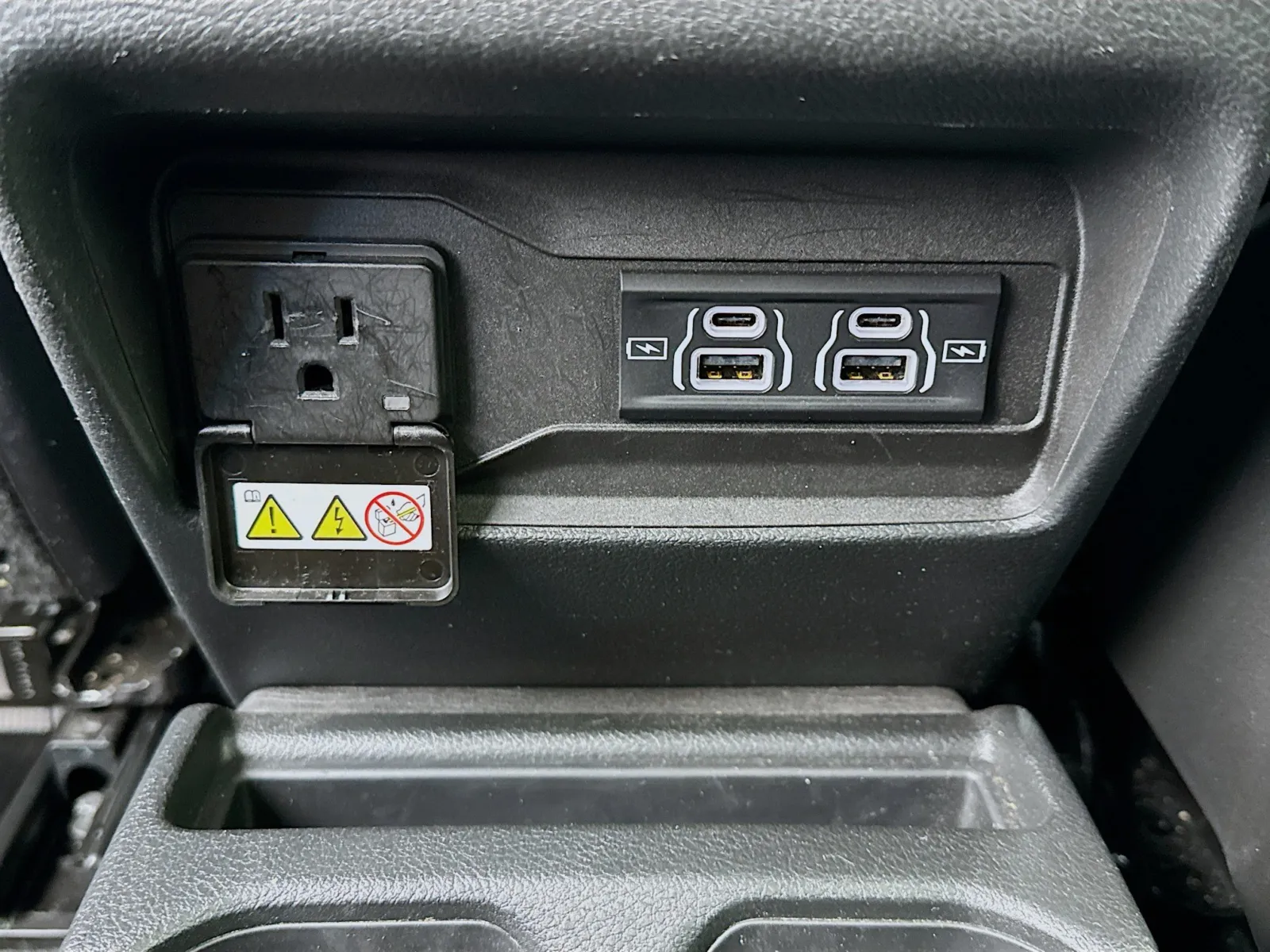 Jeep Grand Cherokee L photo 16