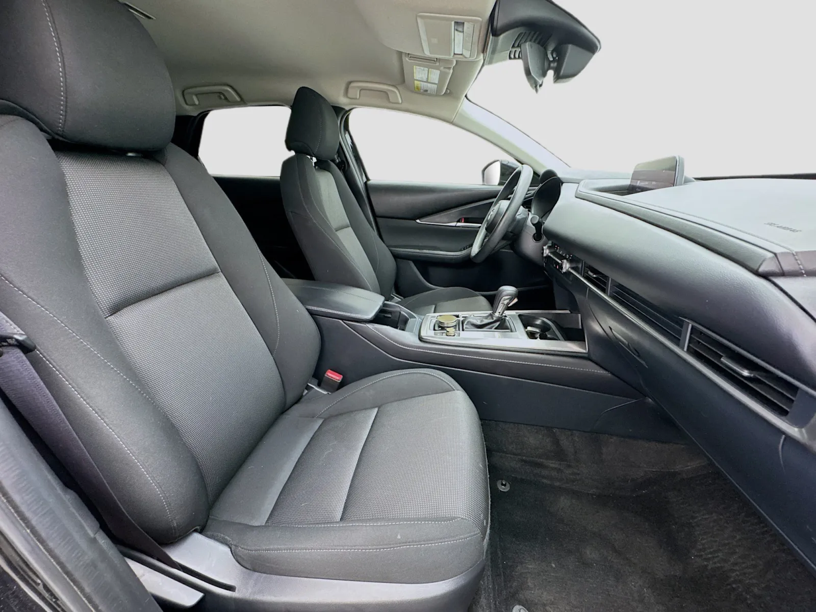 Mazda CX-30 photo 18