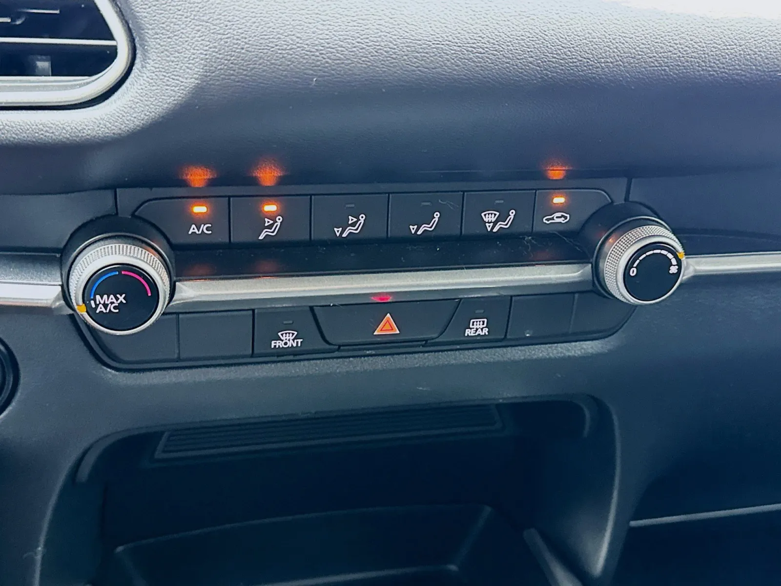 Mazda CX-30 photo 12