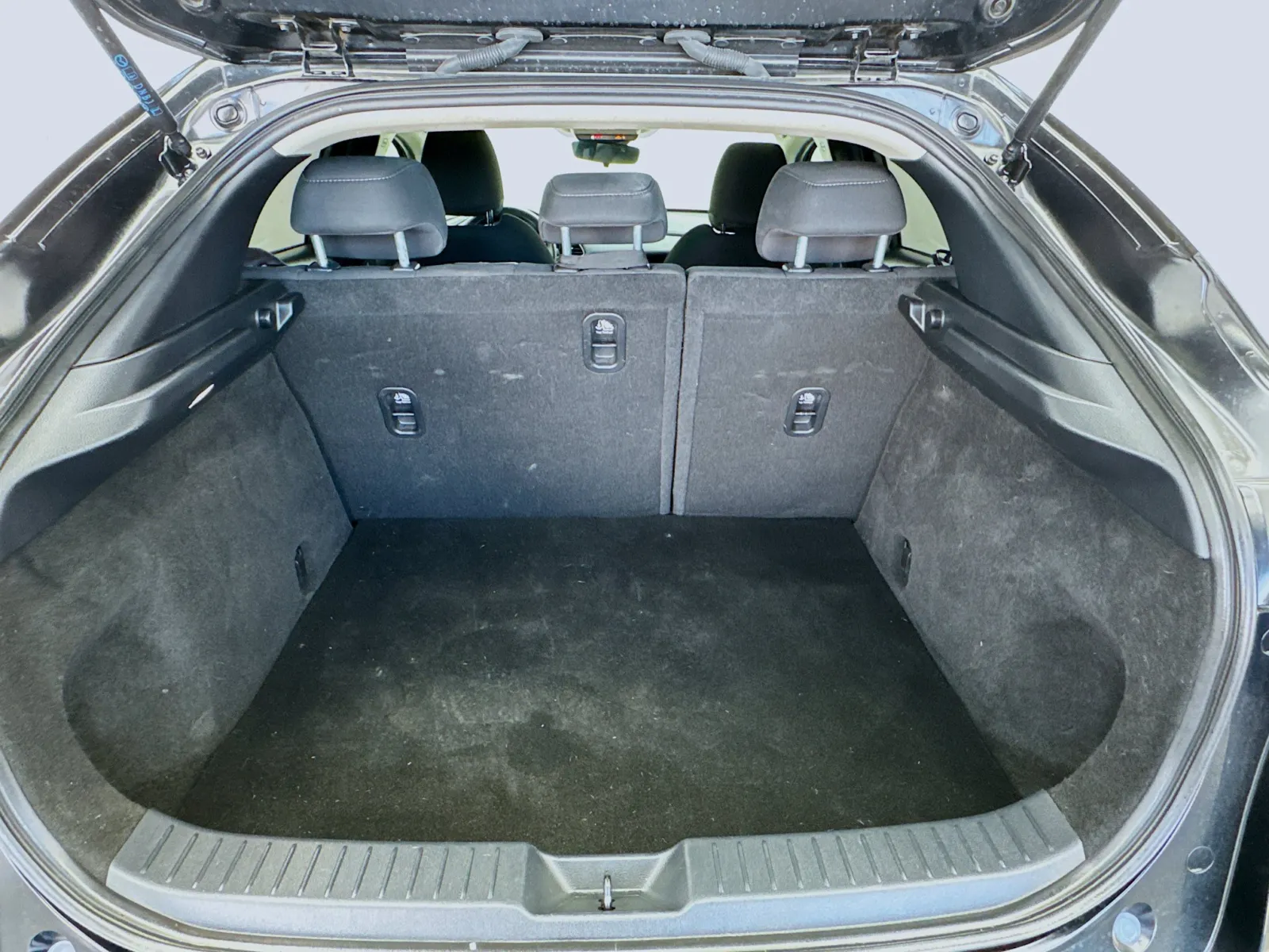 Mazda CX-30 photo 16