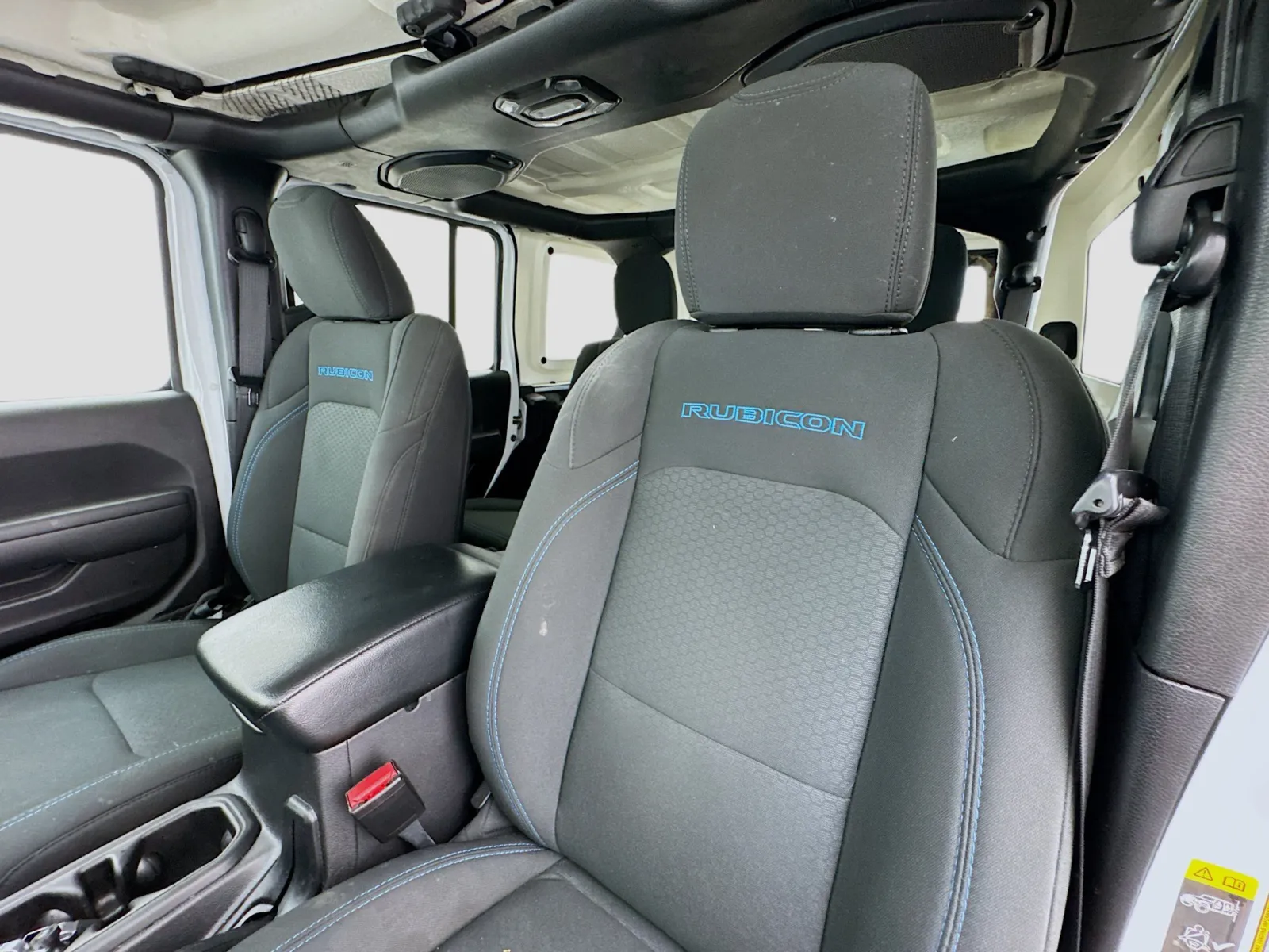 Jeep Wrangler photo 13