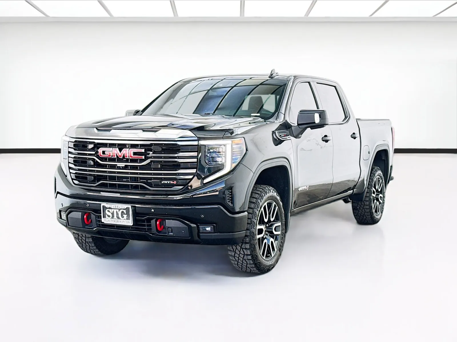 Black 2023 GMC Sierra 1500 AT4 for sale in Bellflower, CA