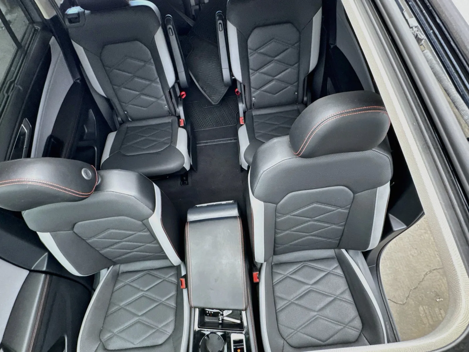 Volkswagen Atlas photo 14