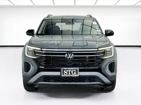 Photos of 2024 Volkswagen Atlas 2.0T Peak Edition SE w/Technology for sale in Bellflower, CA at STG Bellflower