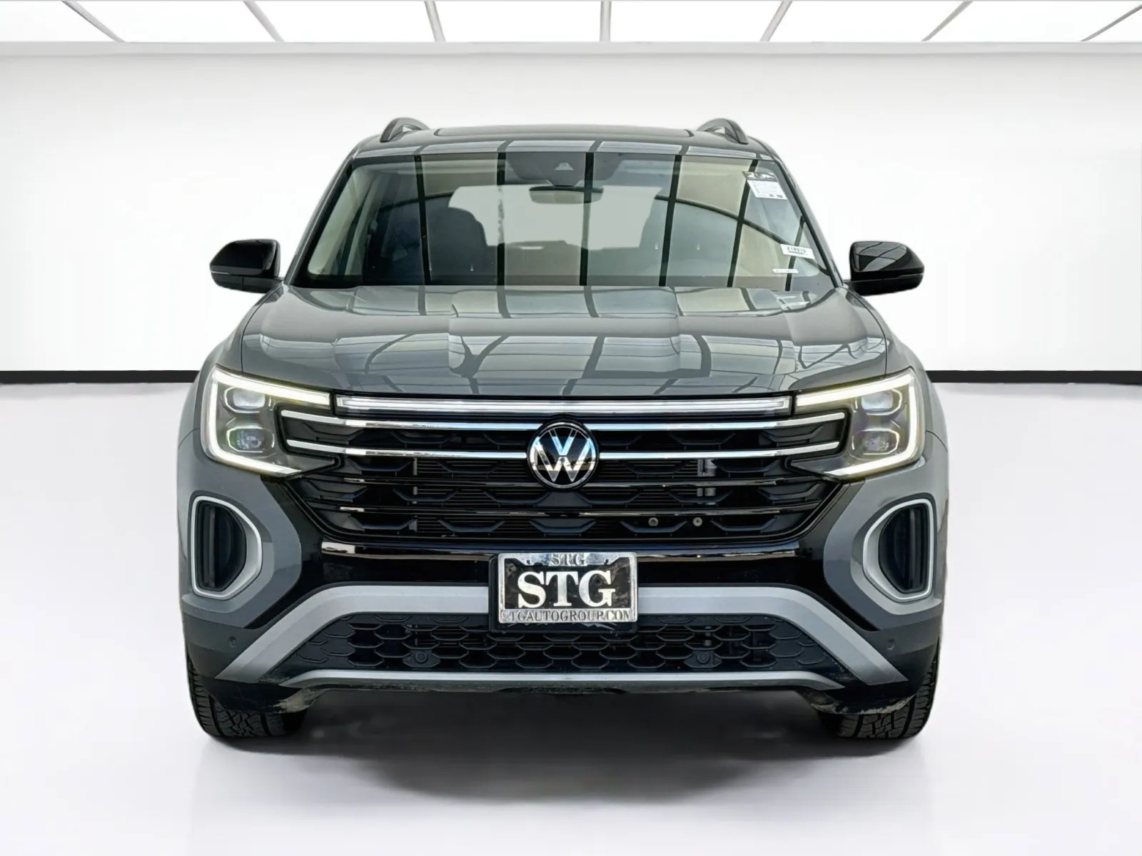 Volkswagen Atlas photo 2