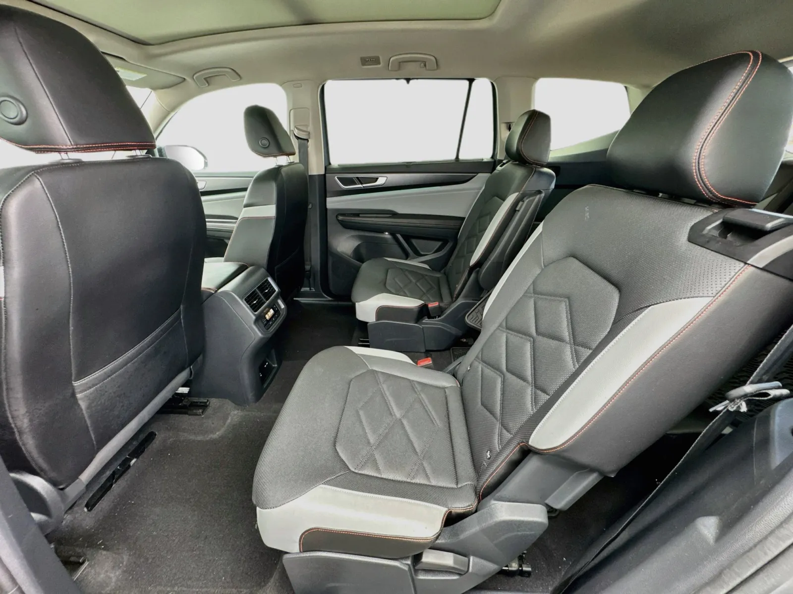 Volkswagen Atlas photo 16