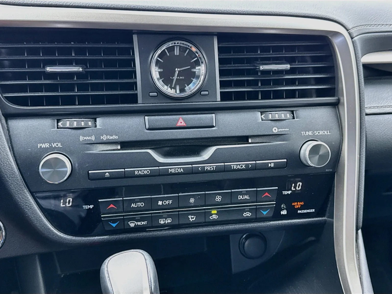 Lexus RX photo 12