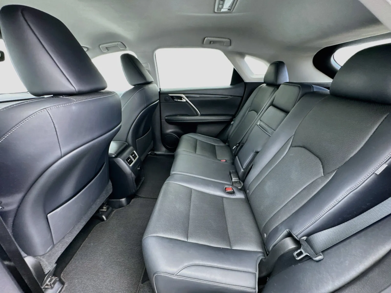 Lexus RX photo 15