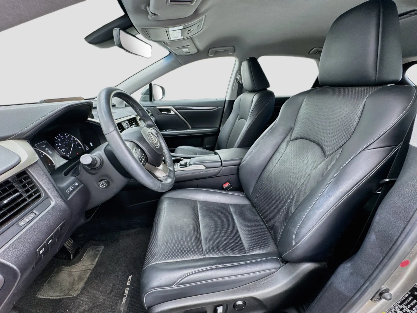 Lexus RX photo 13