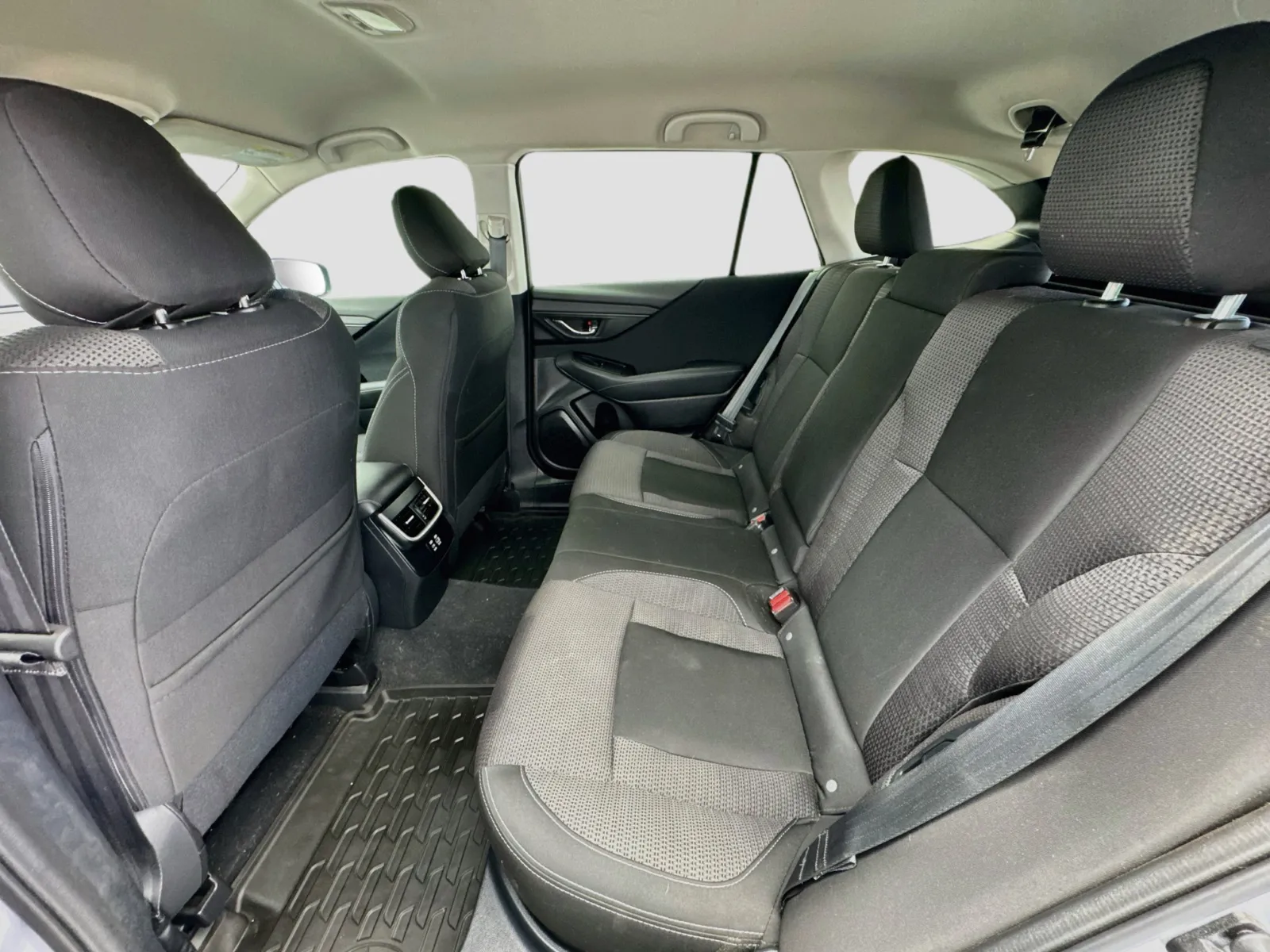 Subaru Outback photo 15