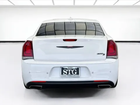 More photos of 2022 Chrysler 300 S at STG Bellflower, CA